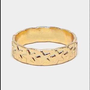 Gold Star Patterned Ring NIP